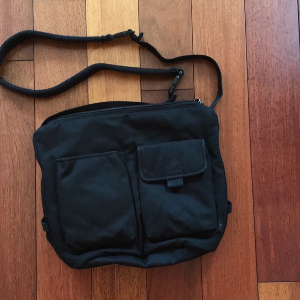 Vera bradley messenger bag